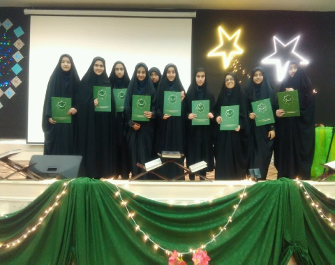 افتخار آفرینی دانش آموزان عزیزمان در مسابقات قرآنی ترنم  نور